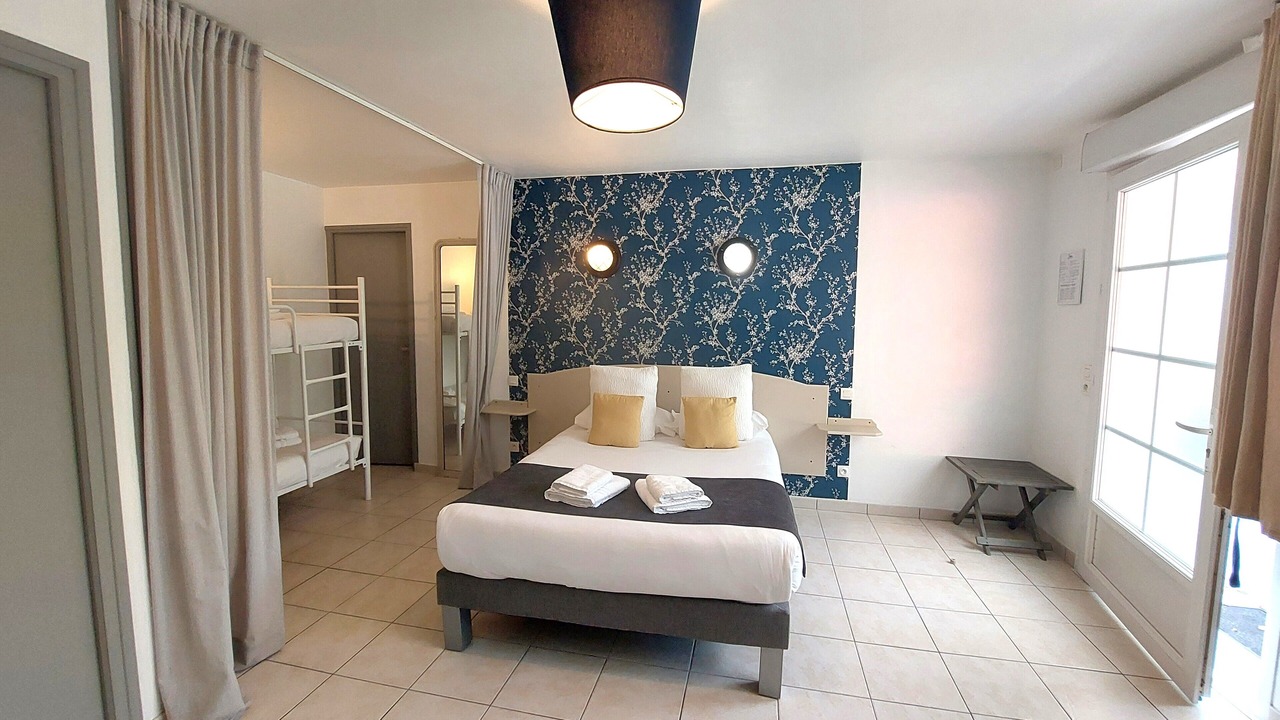 Photo of Bedroom in Tracy-sur-Mer