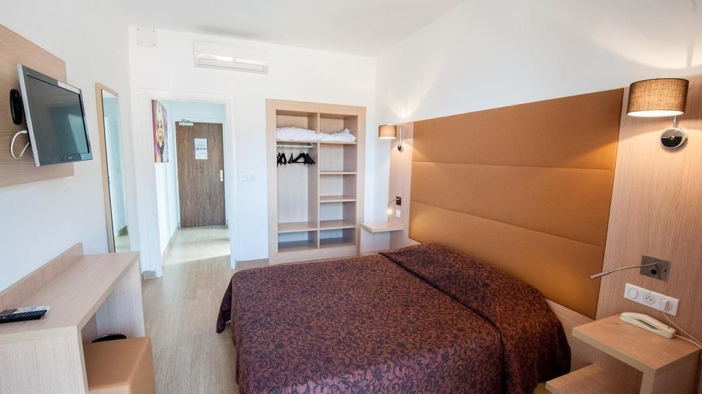 Photo of Bedroom in Porto