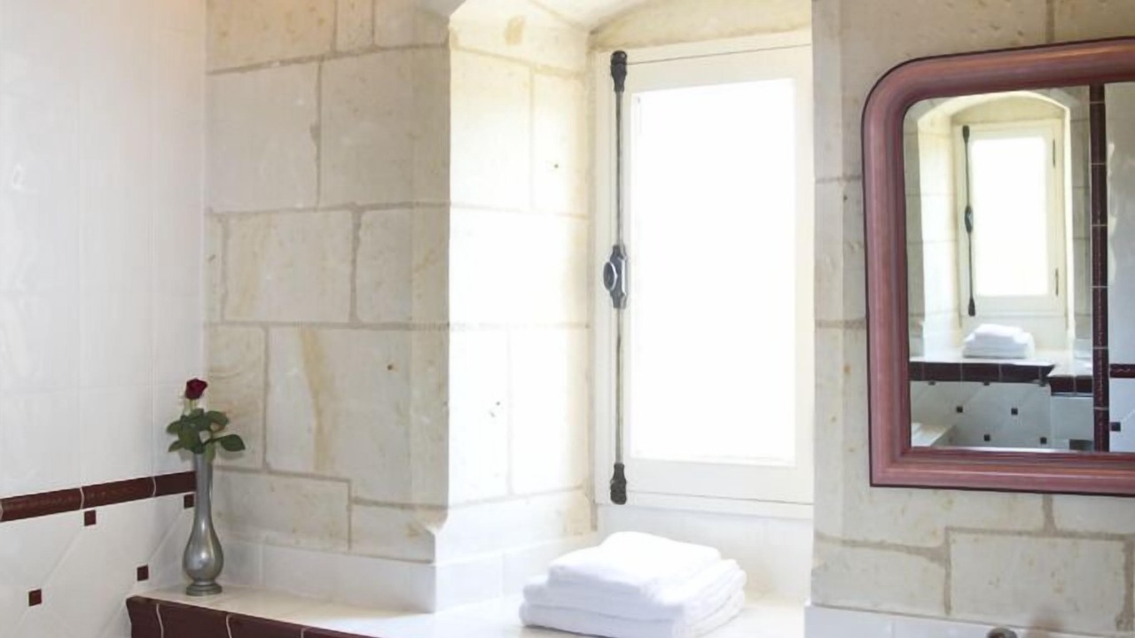 Photo of Bathroom in Noyant-de-Touraine