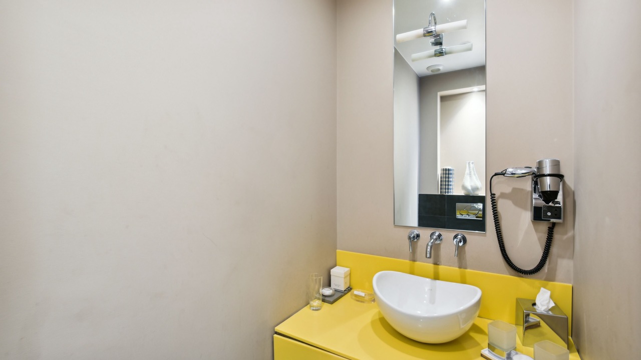 Photo of Bathroom in Porte-Dauphine