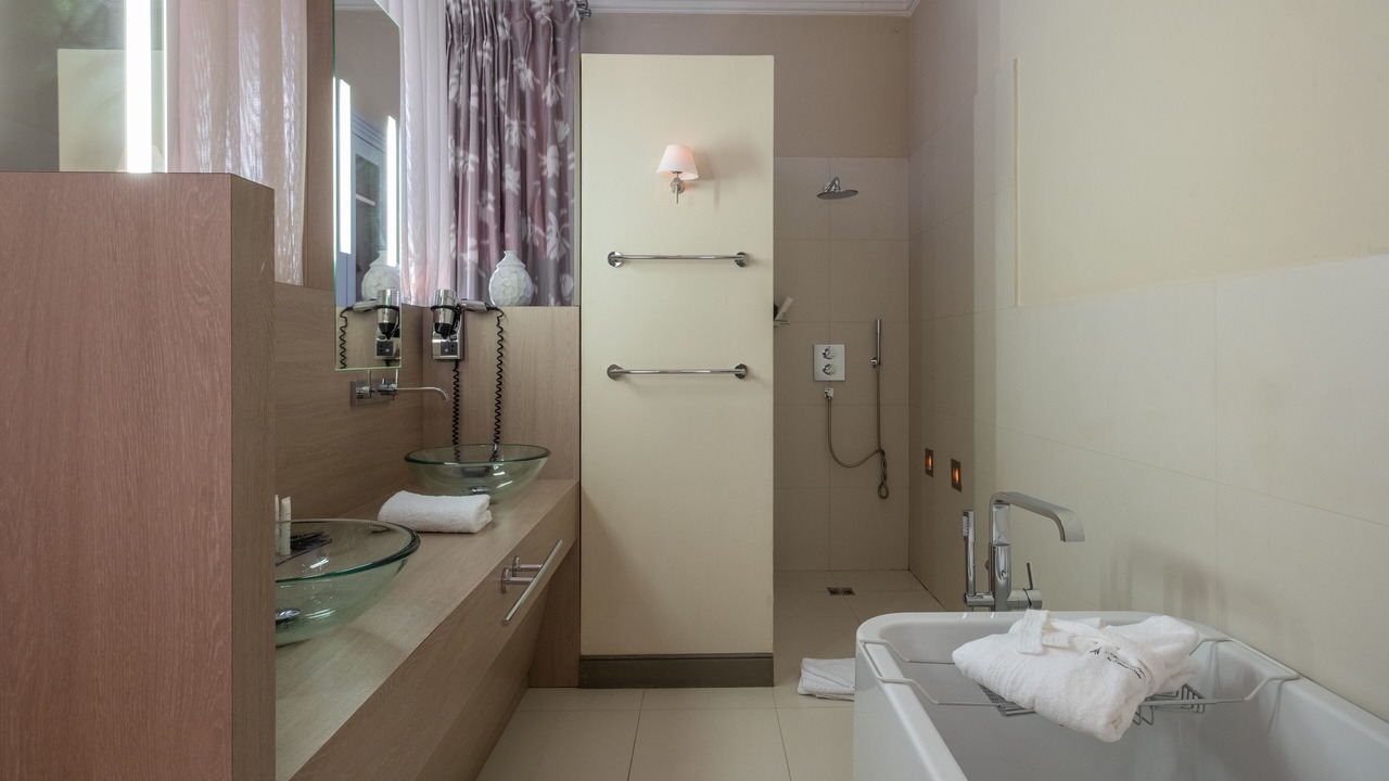 Photo of Bathroom in Porte-Dauphine