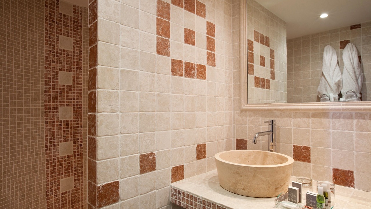 Photo of Bathroom in Chateauneuf-du-Pape