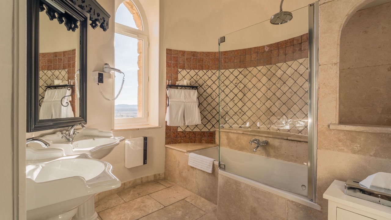 Photo of Bathroom in Chateauneuf-du-Pape