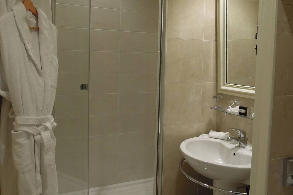 Photo of Bathroom in Saumur