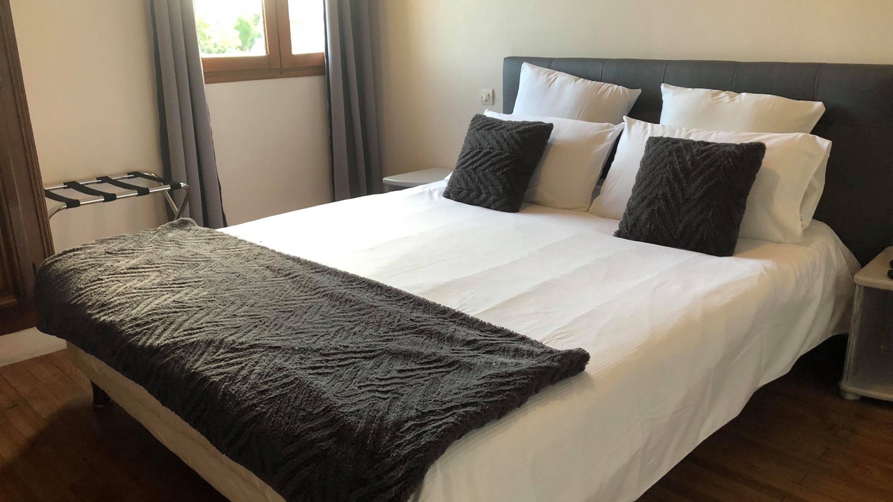 Photo of Bedroom in Saint-Gatien-des-Bois