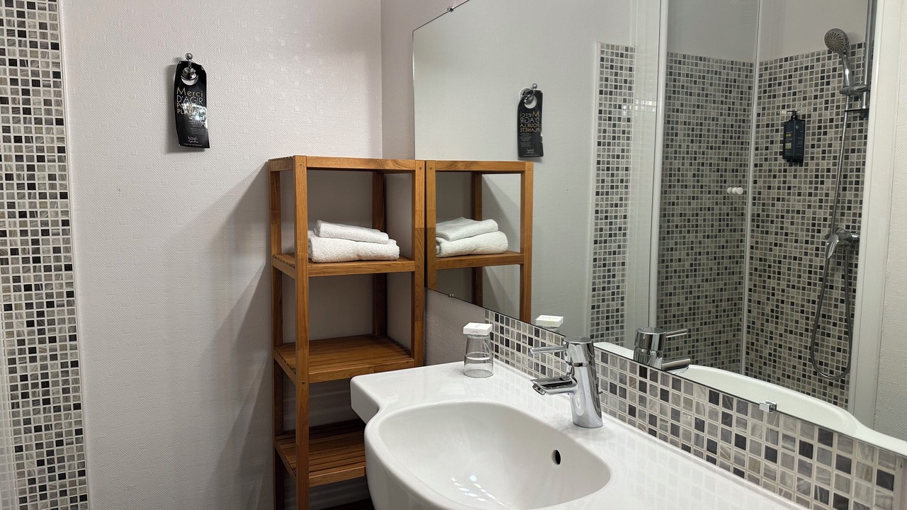 Photo of Bathroom in La Roche-sur-Yon