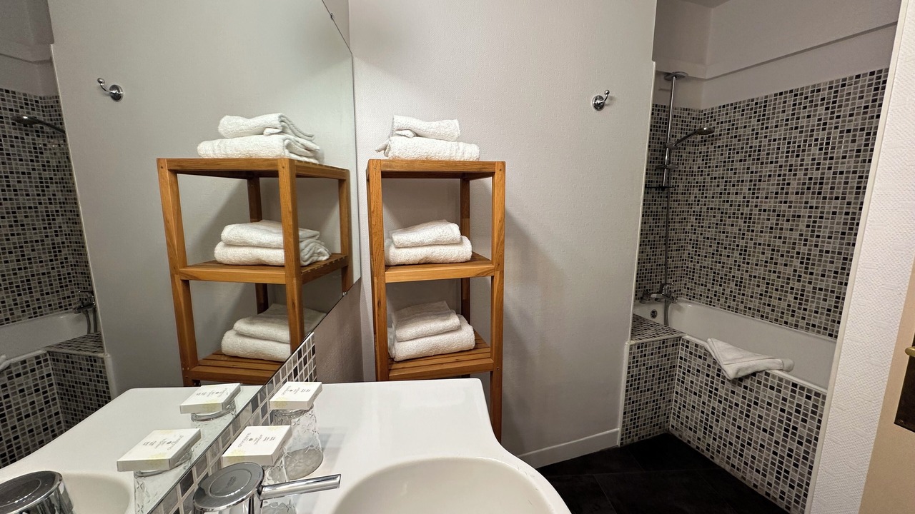 Photo of Bathroom in La Roche-sur-Yon