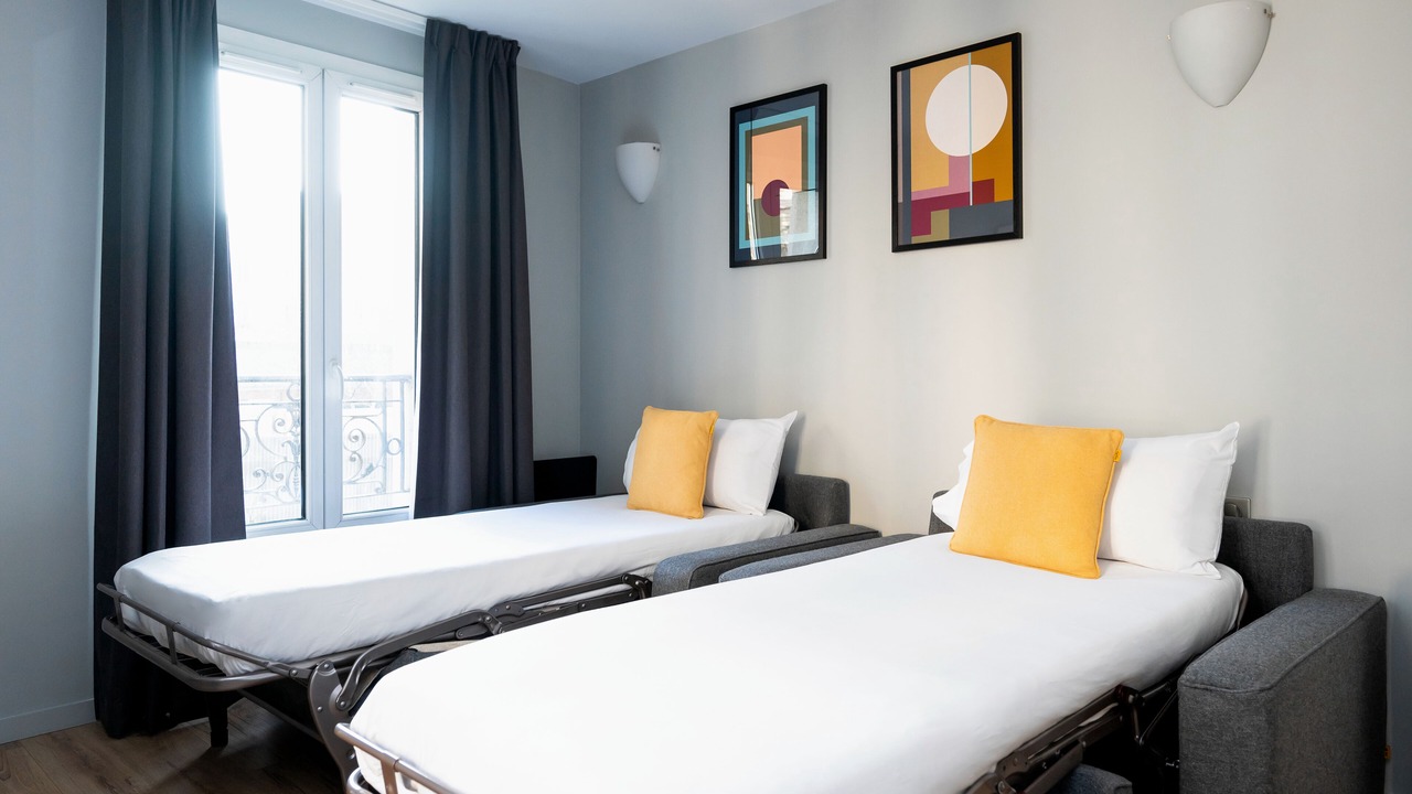 Photo of Bedroom in 10th Arrondissement