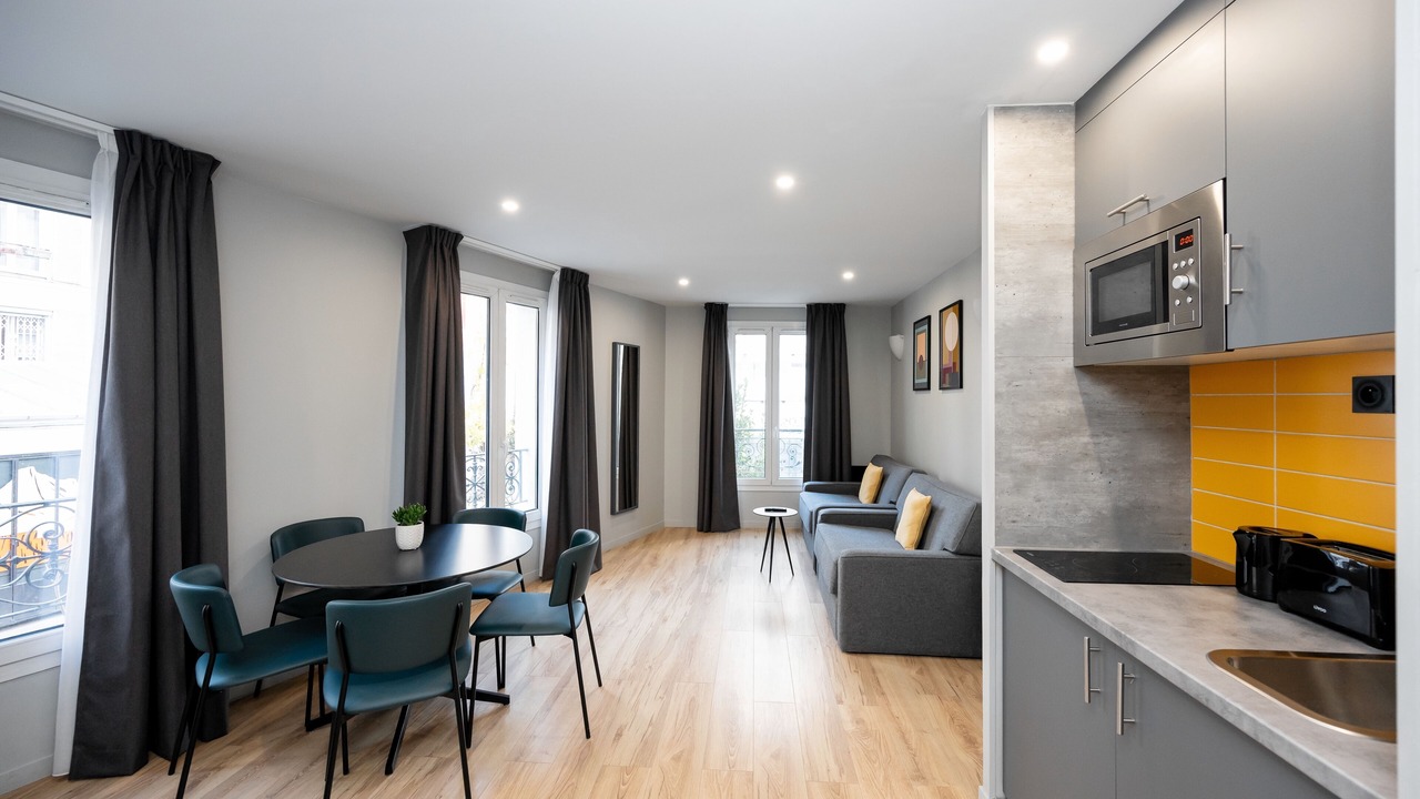 Photo of Bedroom in 10th Arrondissement