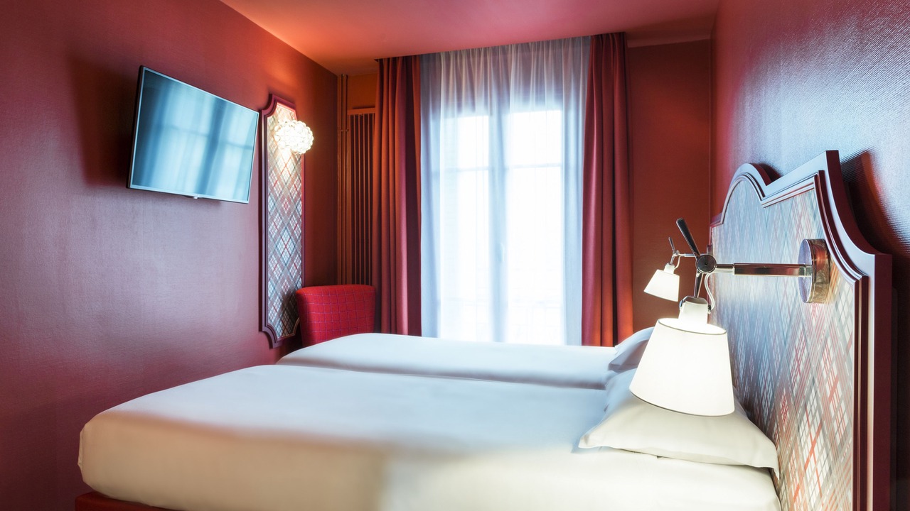 Photo of Bedroom in Levallois-Perret