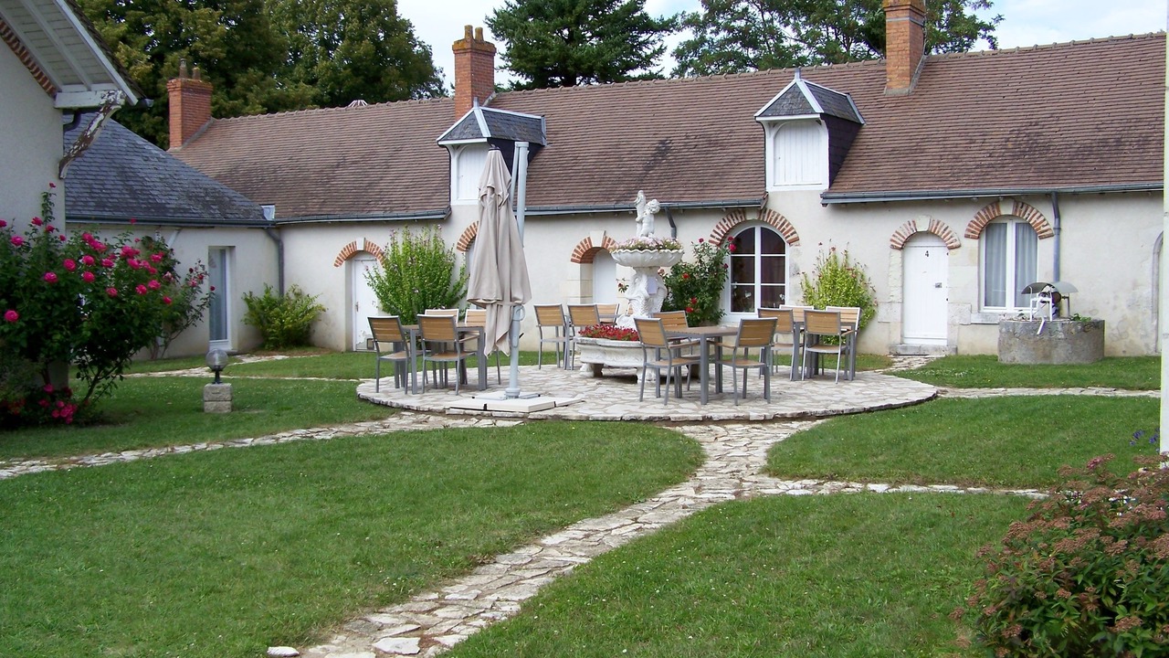 Photo of Buildings in Saint-Laurent-Nouan