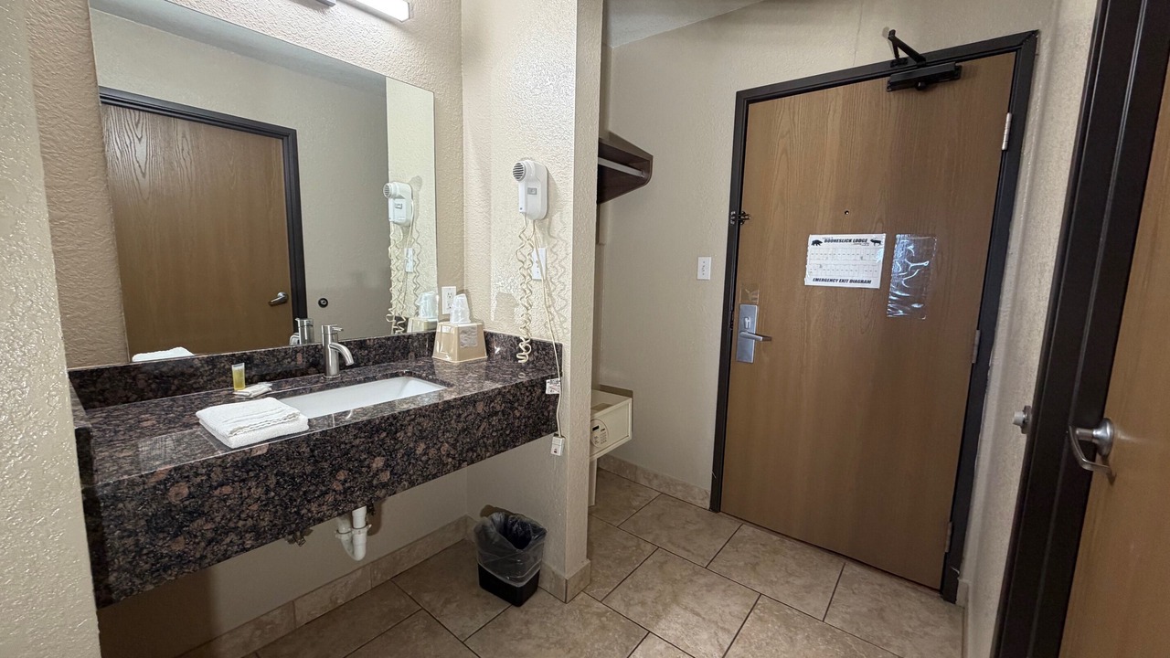 Photo of Bedroom in Neosho