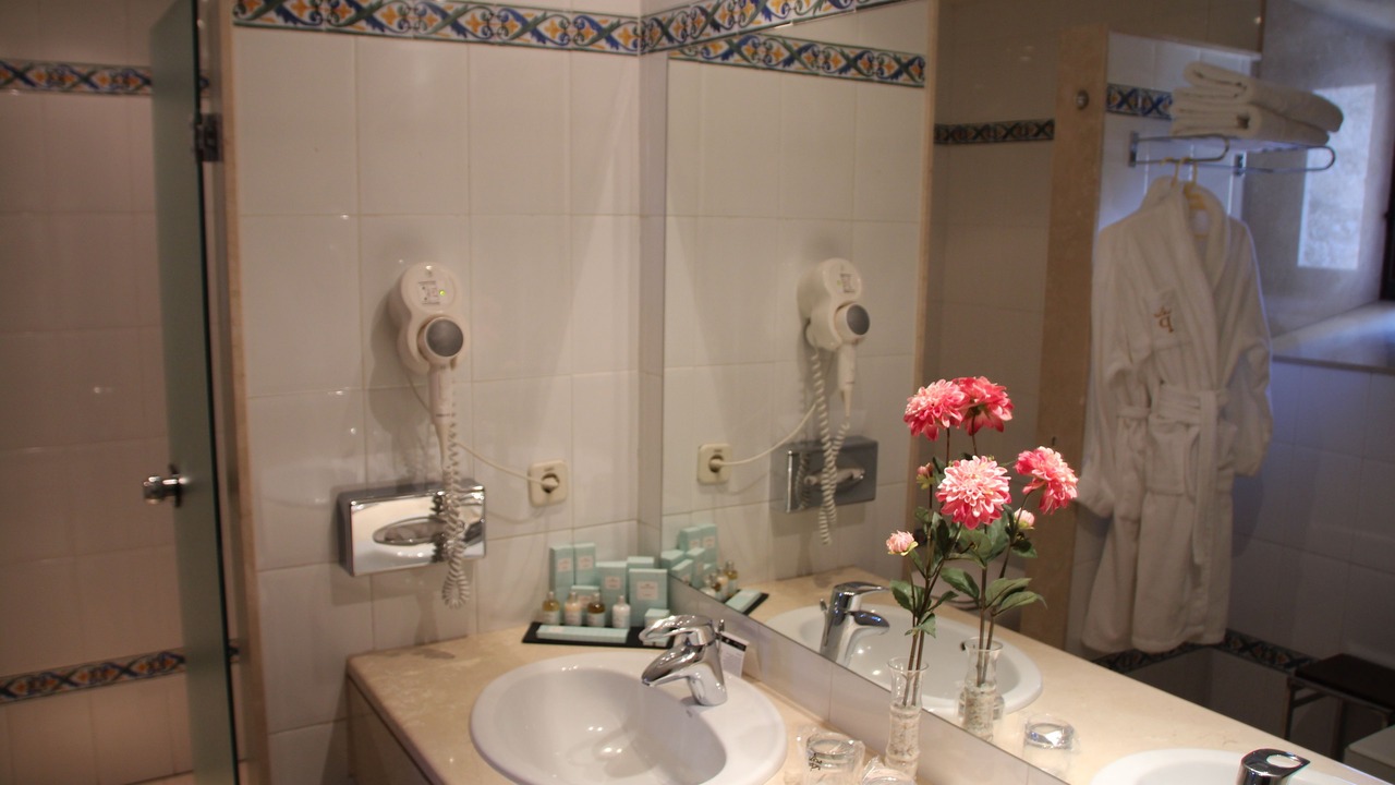 Photo of Bathroom in Oropesa