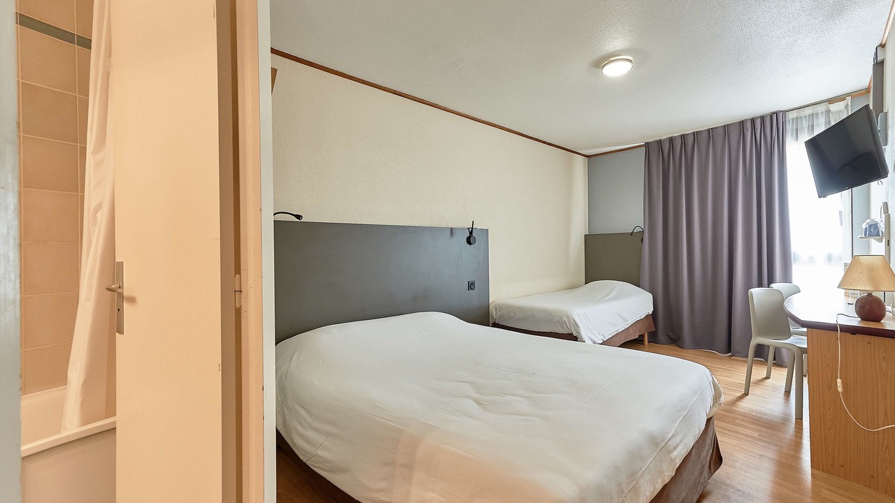 Photo of Bedroom in Nouan-sur-Loire