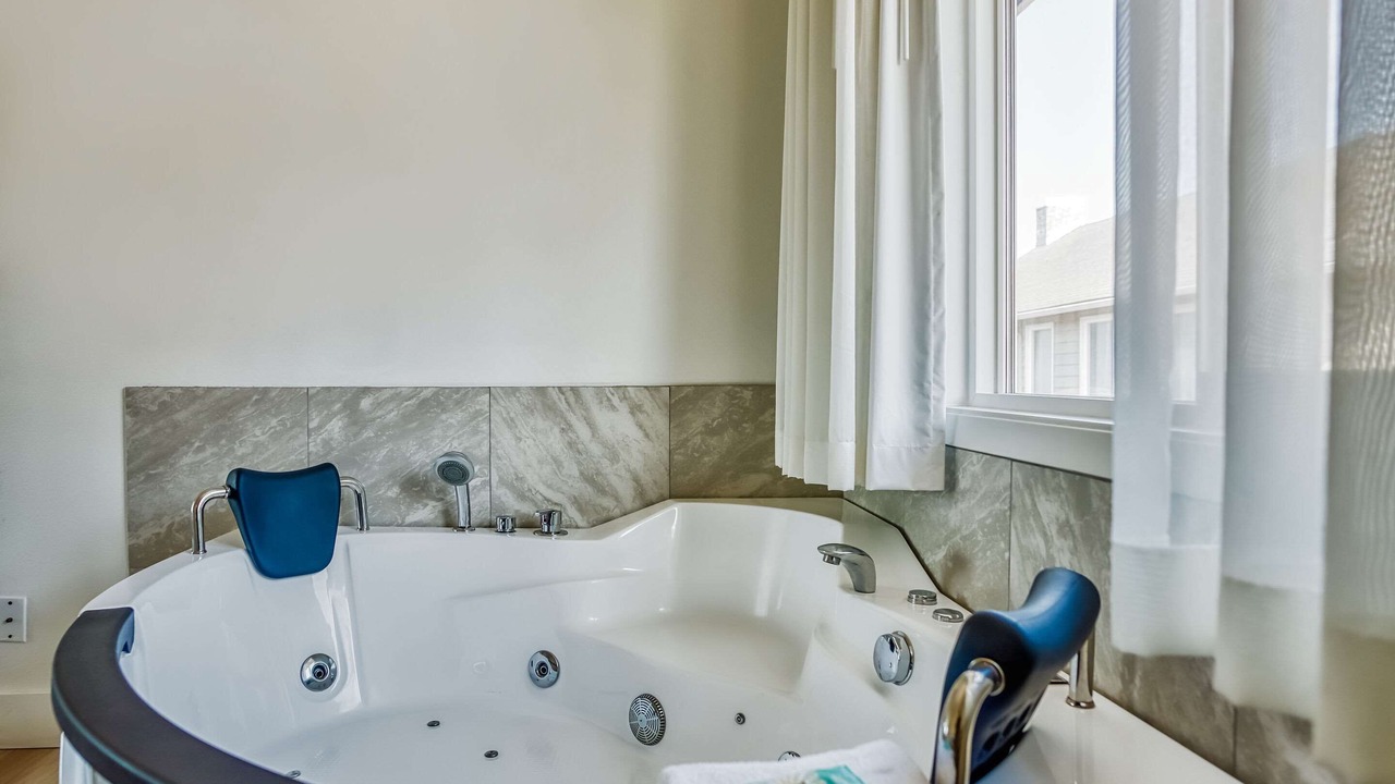 Photo of Others in Lincoln Beach