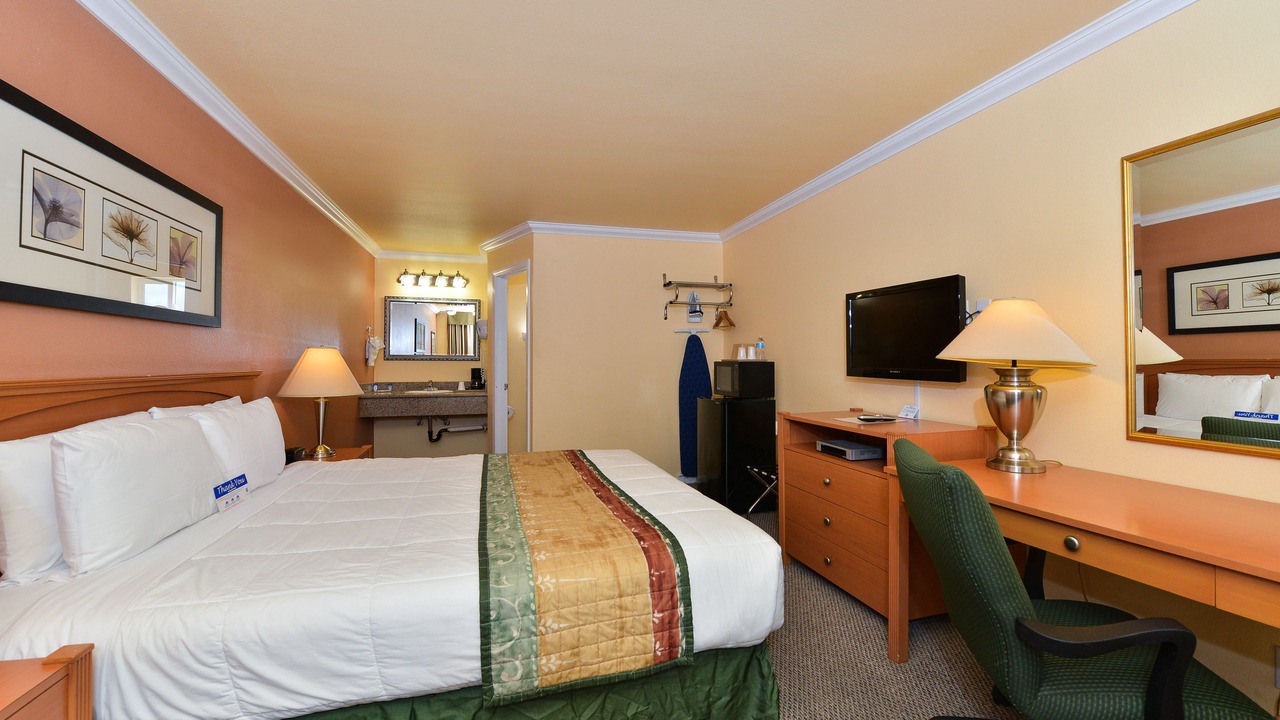 Photo of Bedroom in Downtown