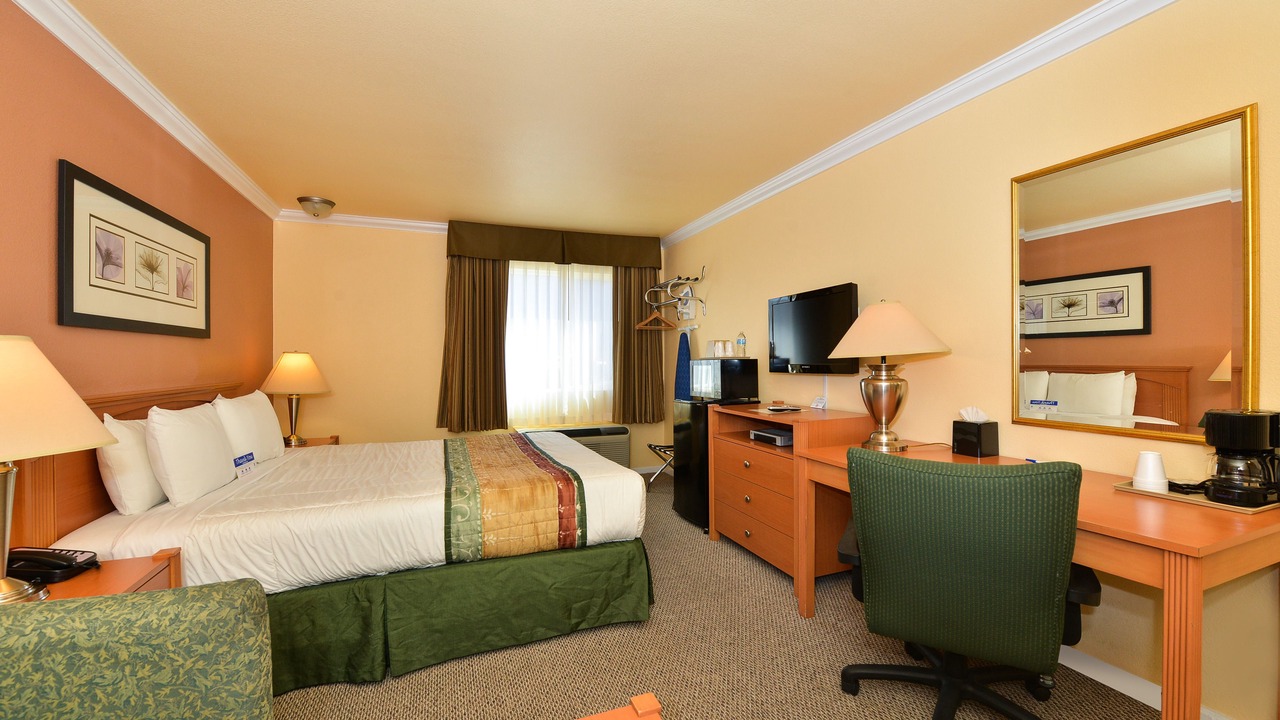 Photo of Livingroom in Downtown