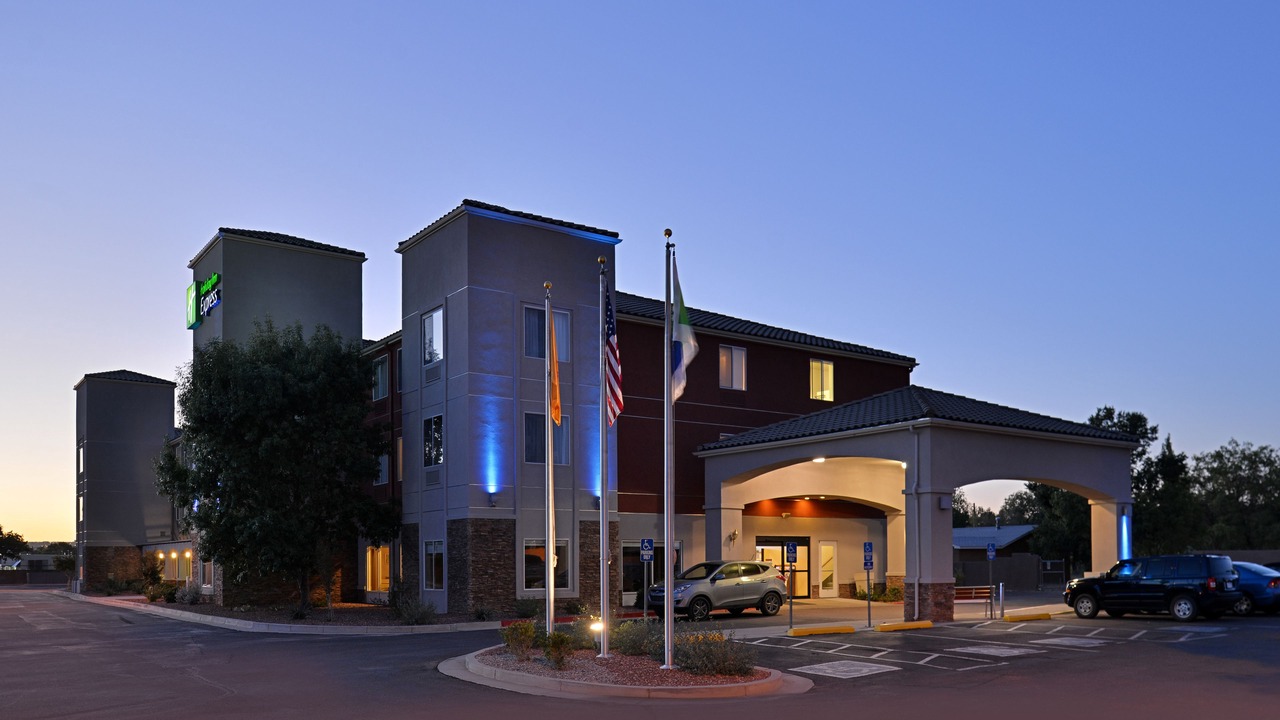 Photo of Buildings in Bernalillo