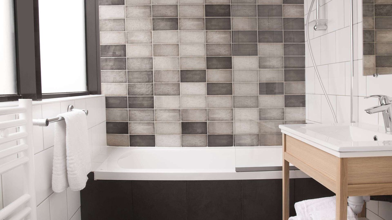 Photo of Bathroom in Issy-les-Moulineaux