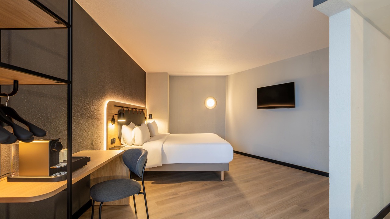 Photo of Bedroom in Roissy-en-France