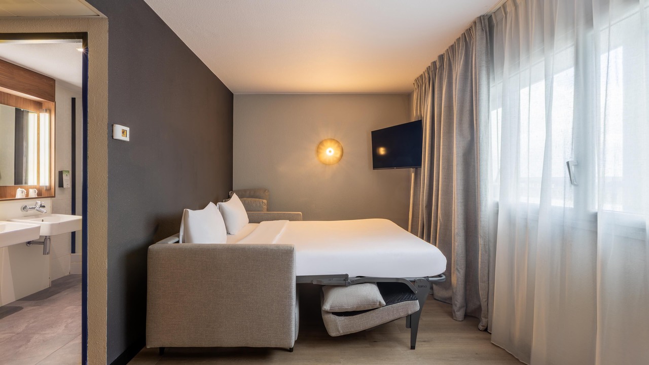 Photo of Bedroom in Roissy-en-France