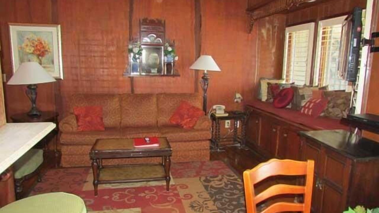 Photo of Livingroom in Central Beach