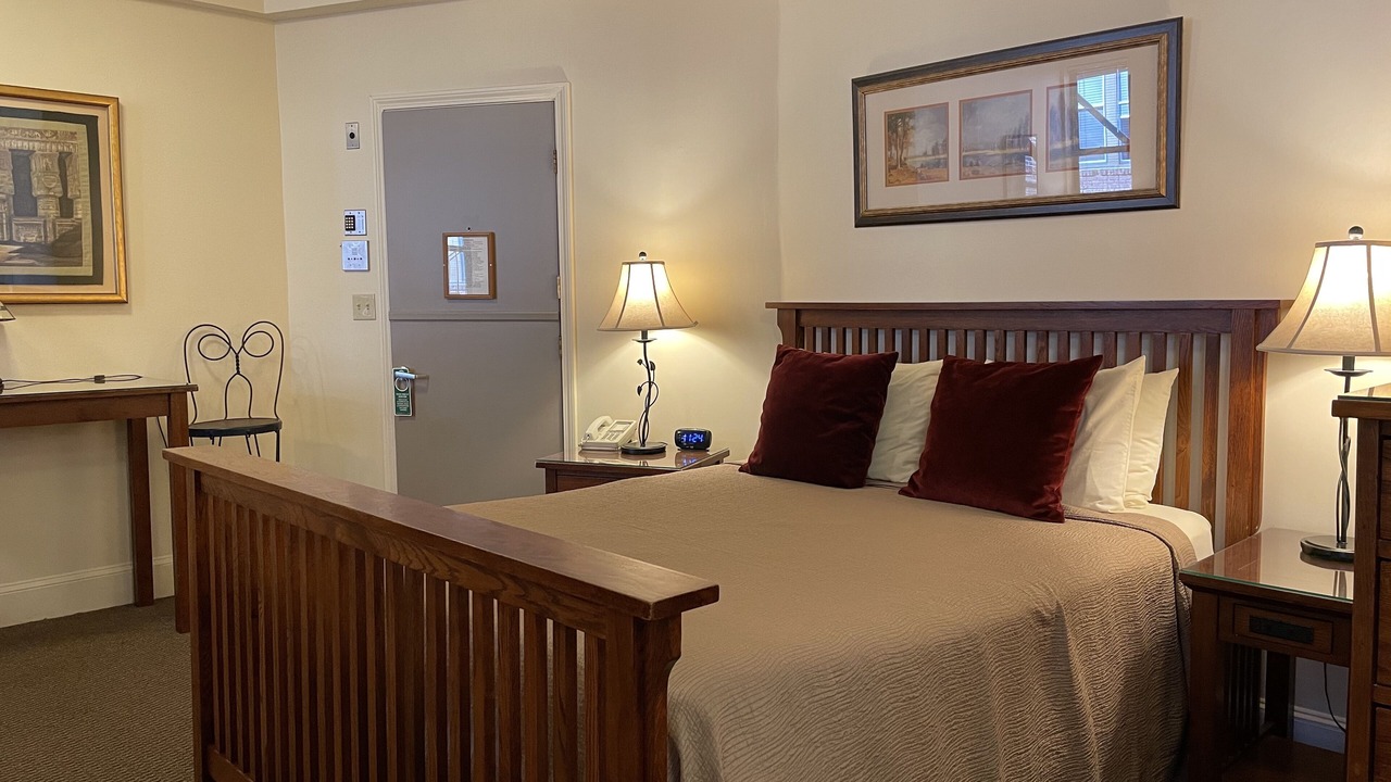 Photo of Bedroom in Fenway–Kenmore