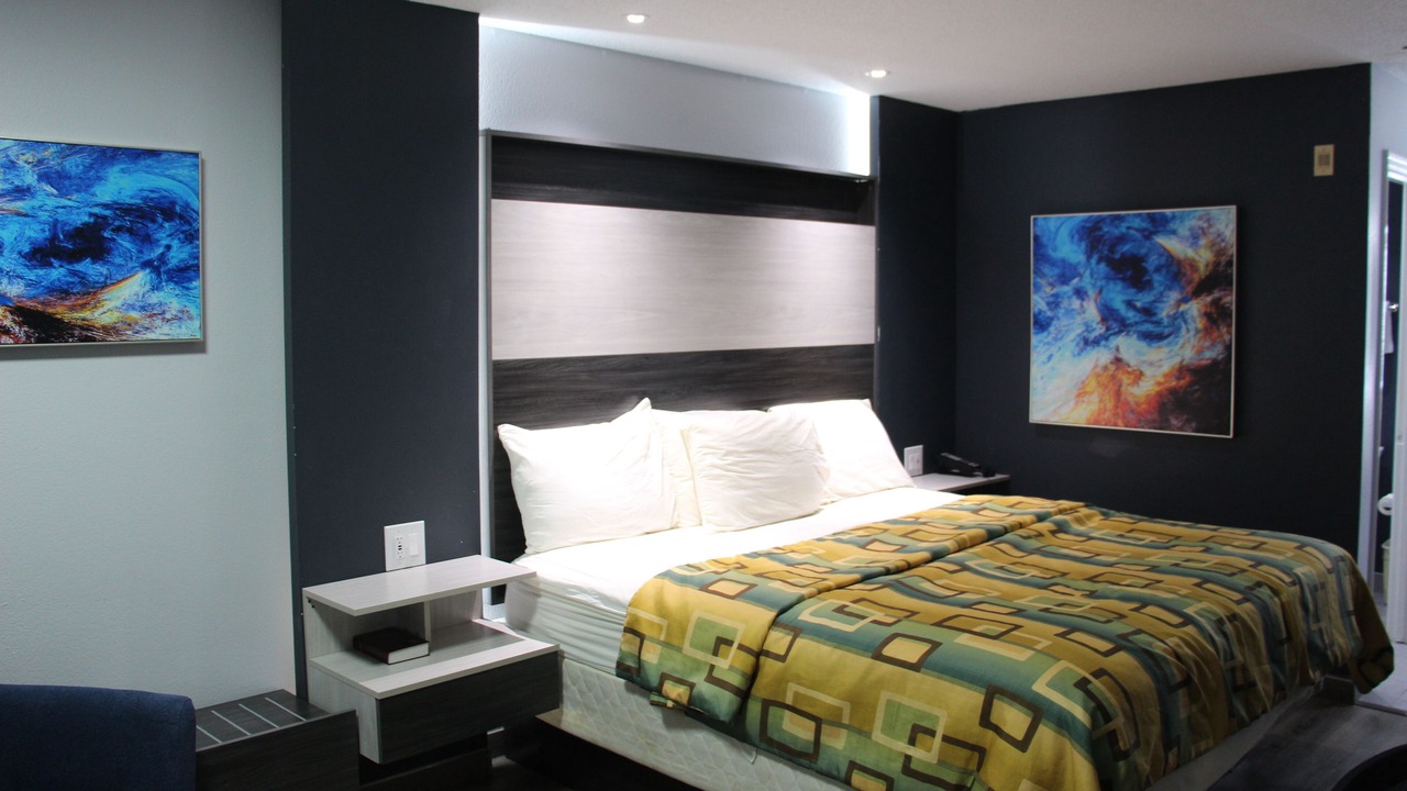 Photo of Bedroom in Cleveland