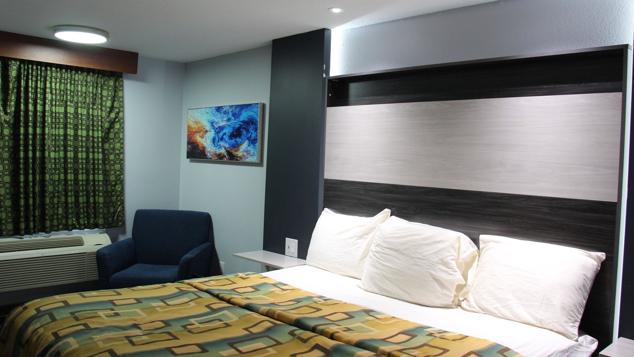 Photo of Bedroom in Cleveland