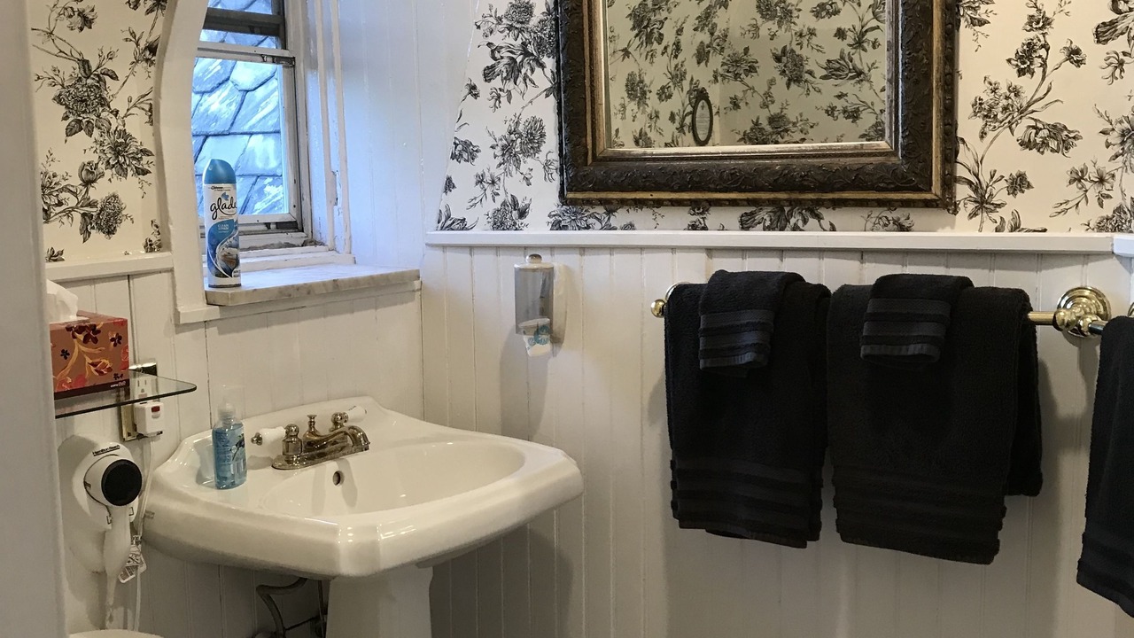 Photo of Bathroom in Spruce Hill