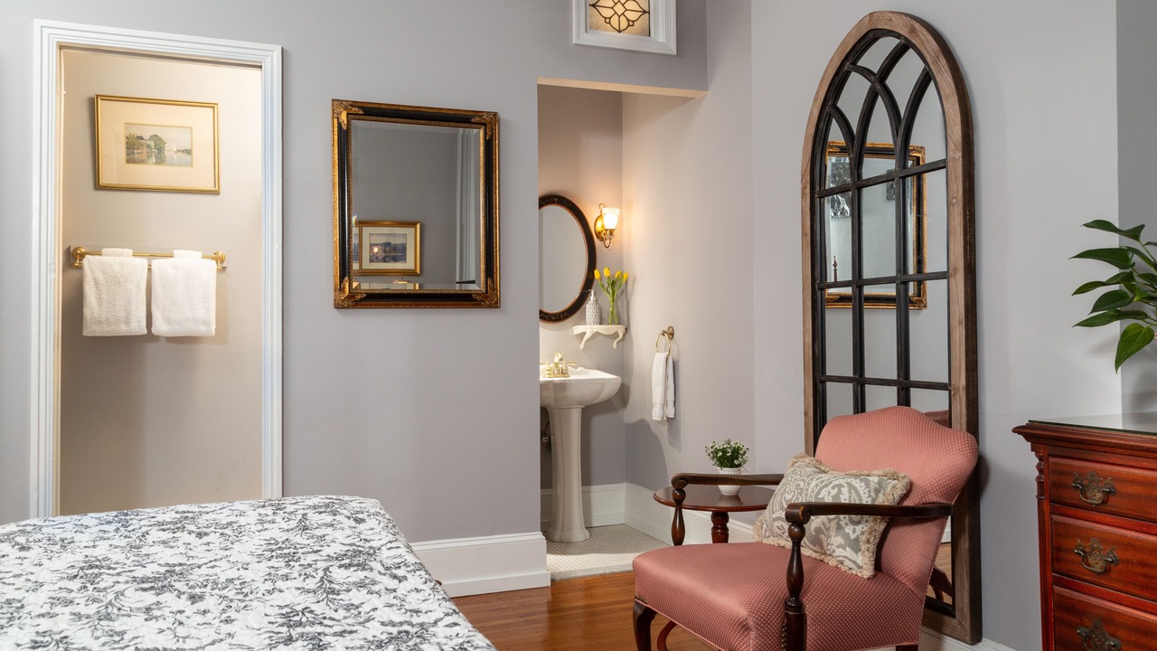 Photo of Bathroom in Powelton Village