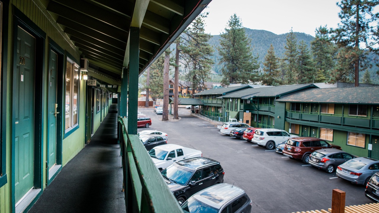 Photo of Patio Balcony in Lakeside Park