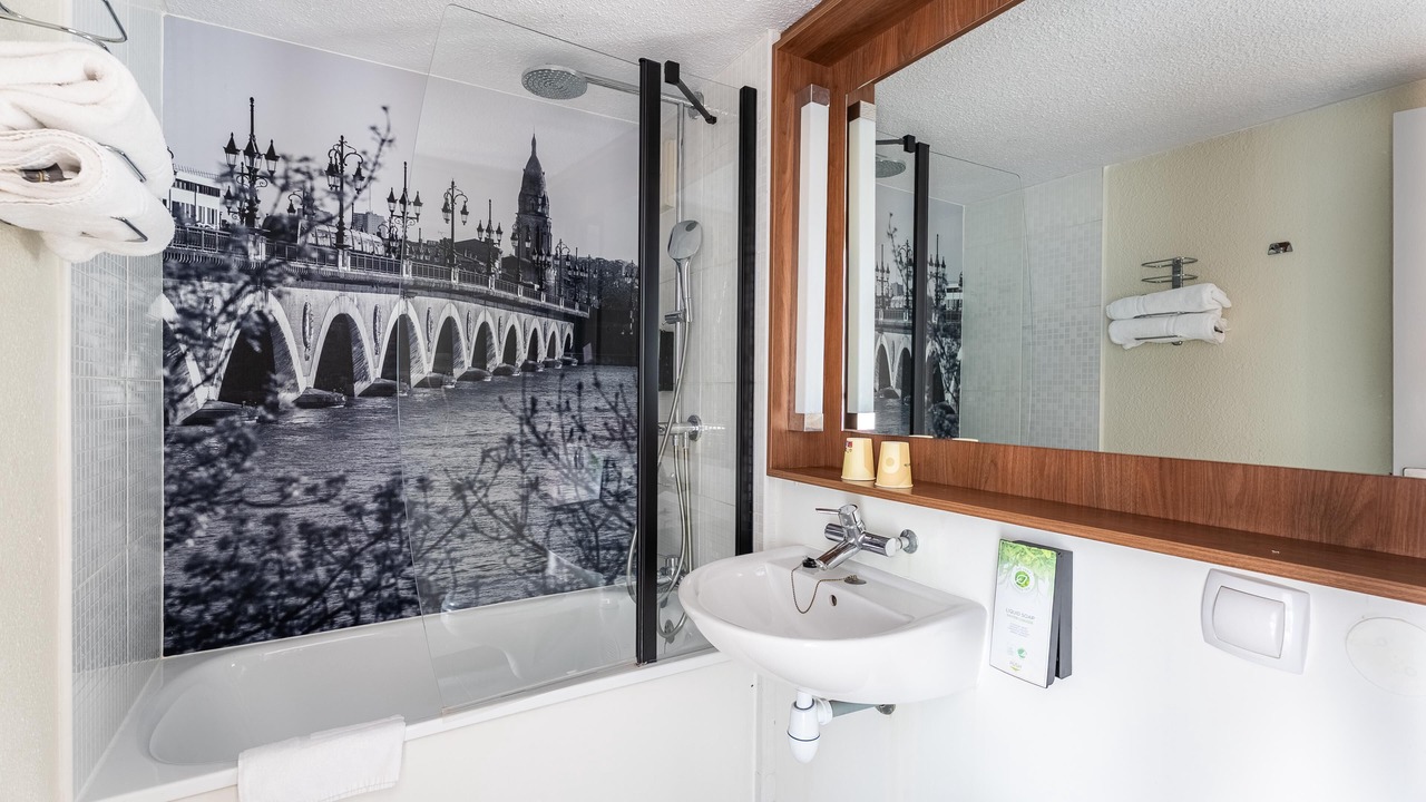 Photo of Others in Le Lac