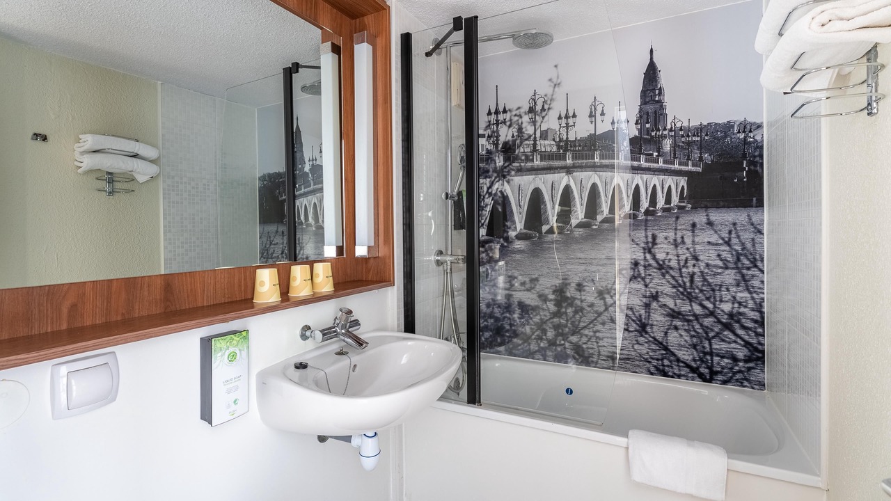 Photo of Others in Le Lac