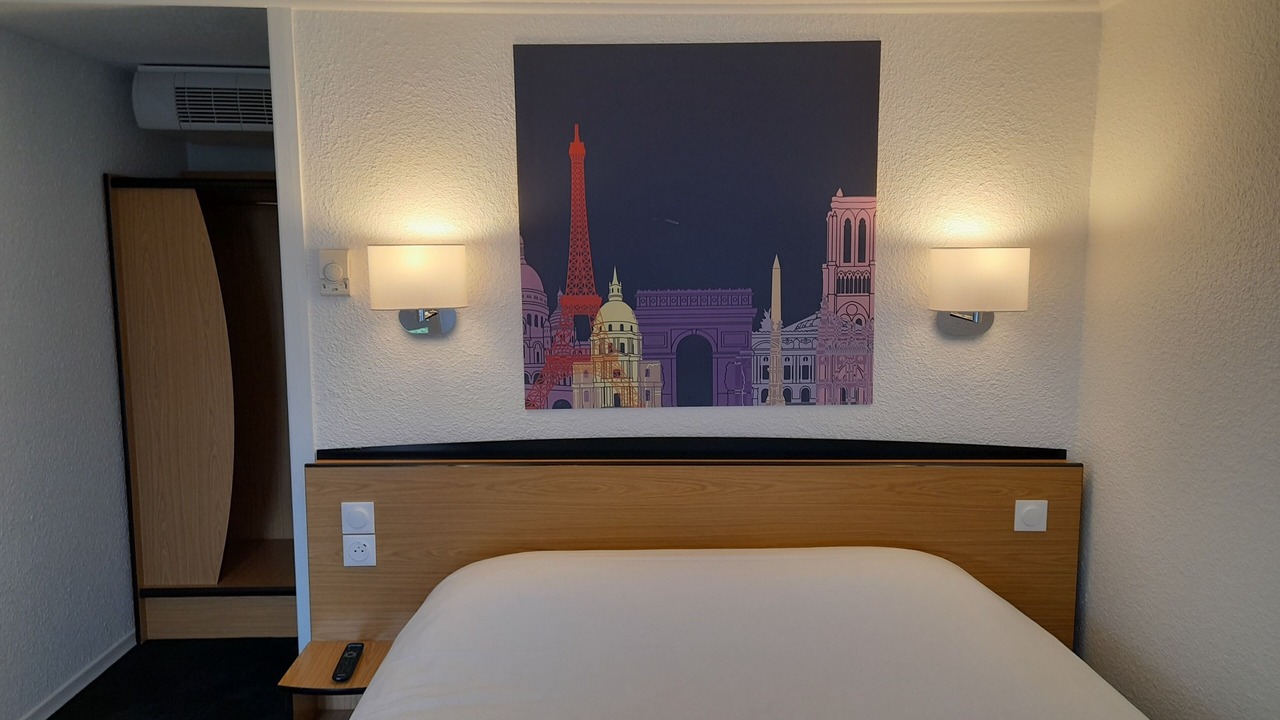 Photo of Bedroom in Herouville-Saint-Clair