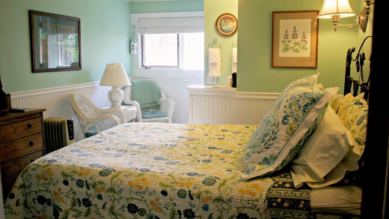 Photo of Bedroom in Eastsound