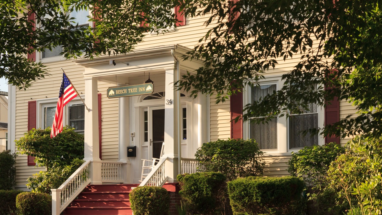 Photo of Outdoor in Off Broadway