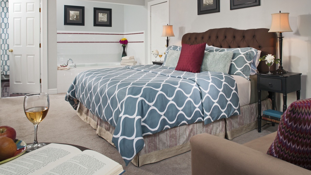 Photo of Bedroom in Off Broadway