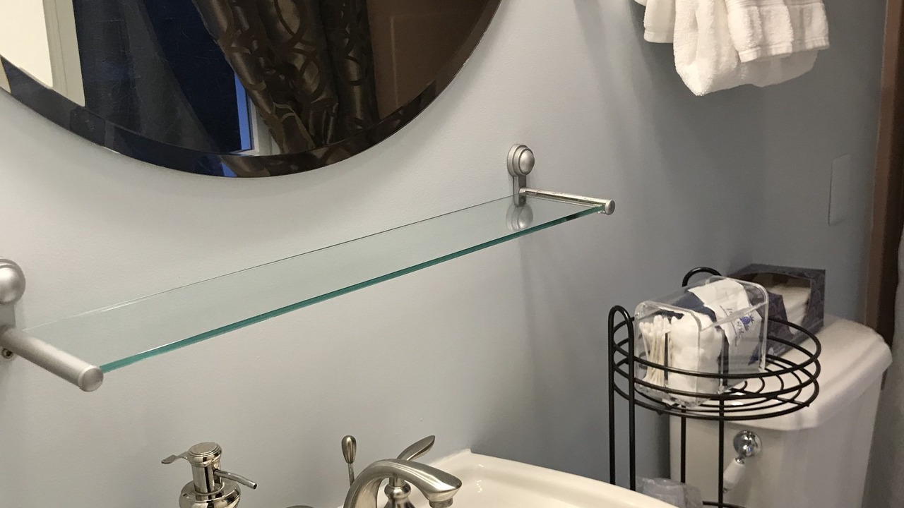 Photo of Bathroom in Off Broadway