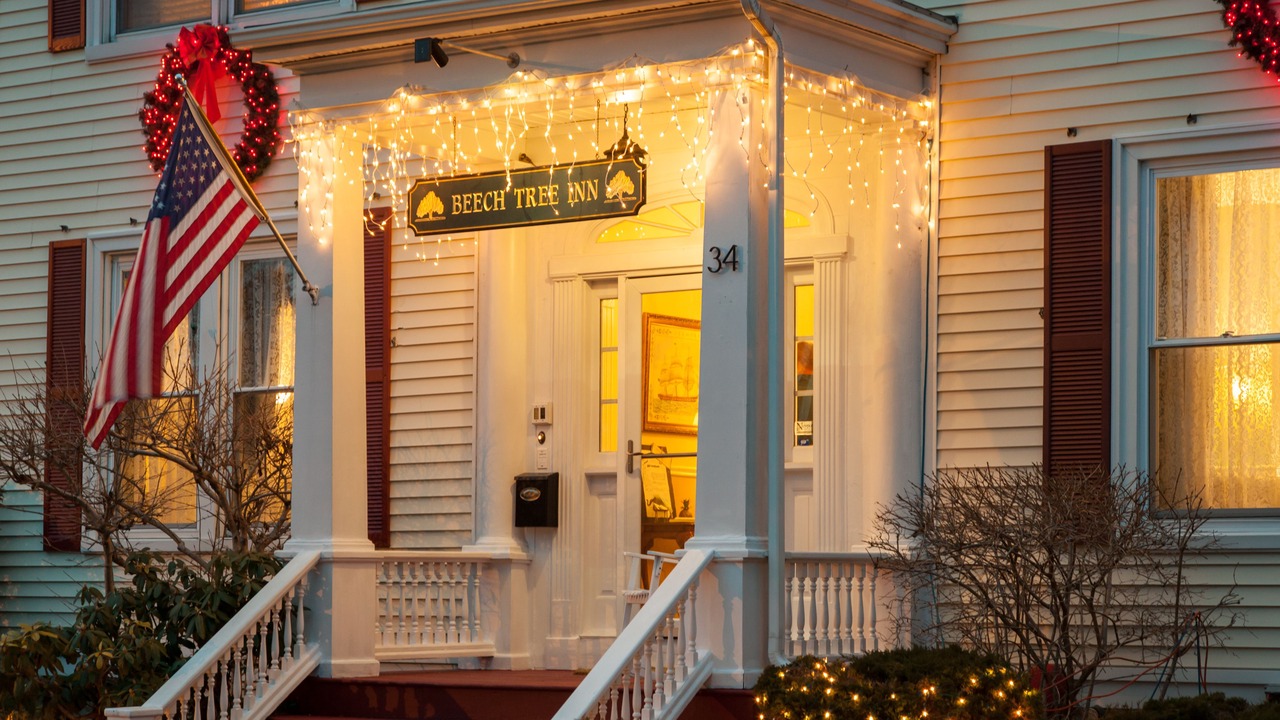 Photo of Outdoor in Off Broadway