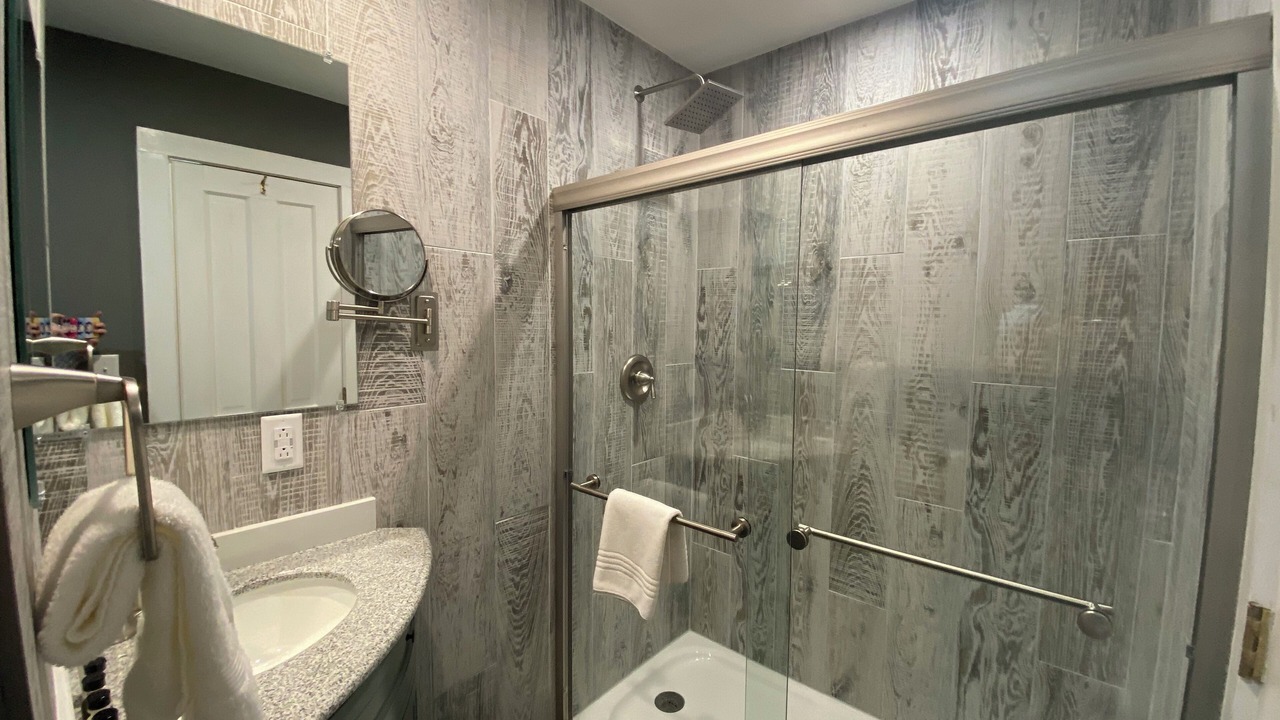 Photo of Bathroom in White Mills