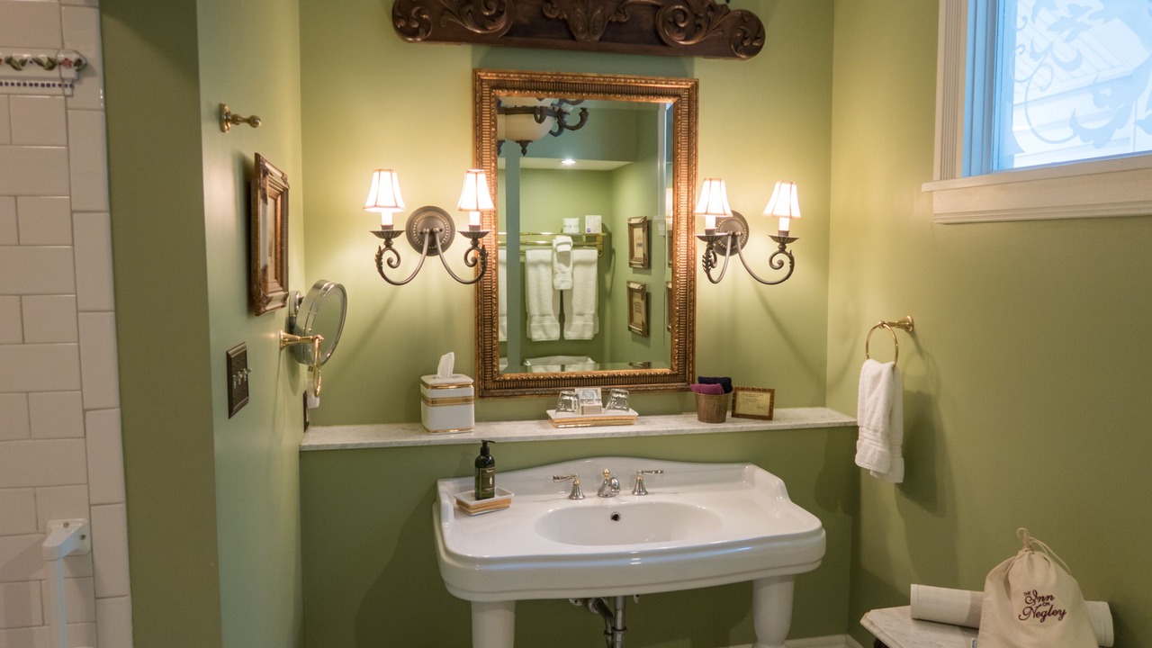 Photo of Bathroom in Shadyside