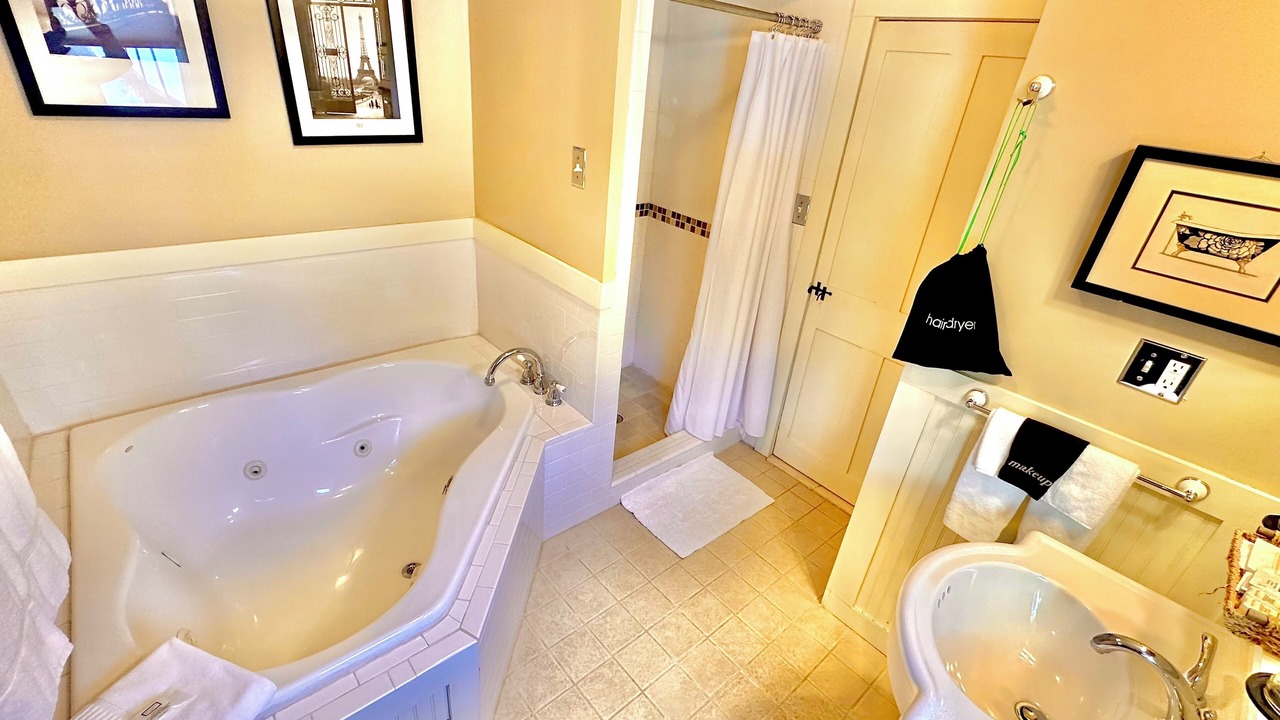 Photo of Bathroom in Perkinsville