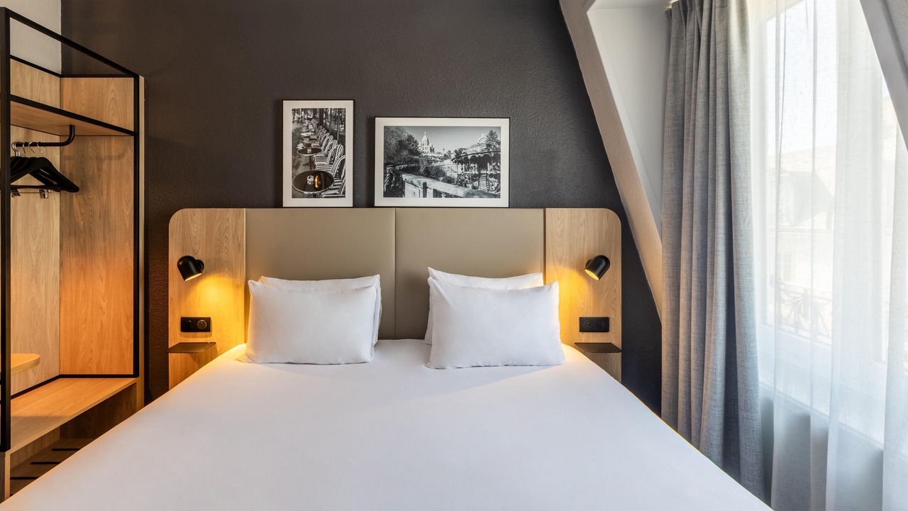 Photo of Bedroom in Levallois-Perret