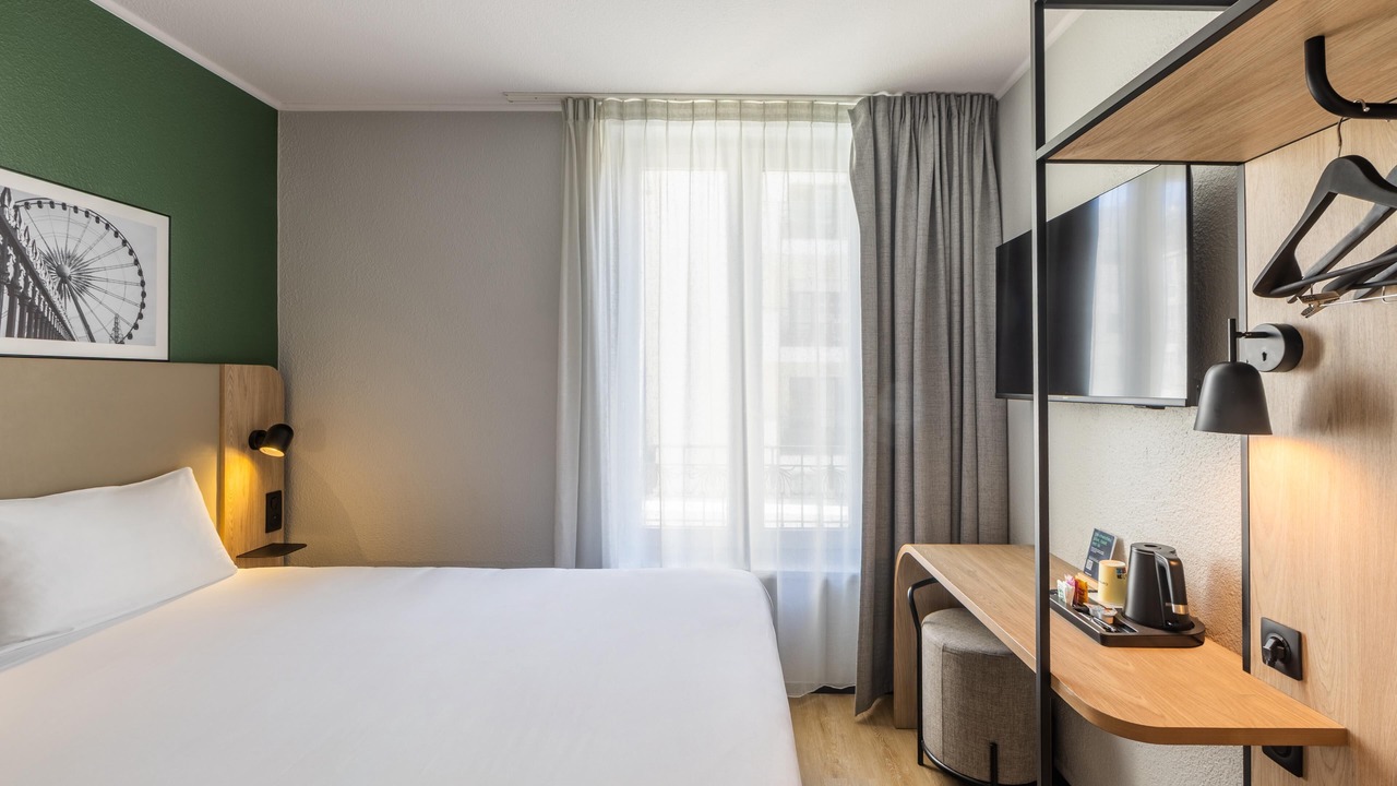 Photo of Bedroom in Levallois-Perret