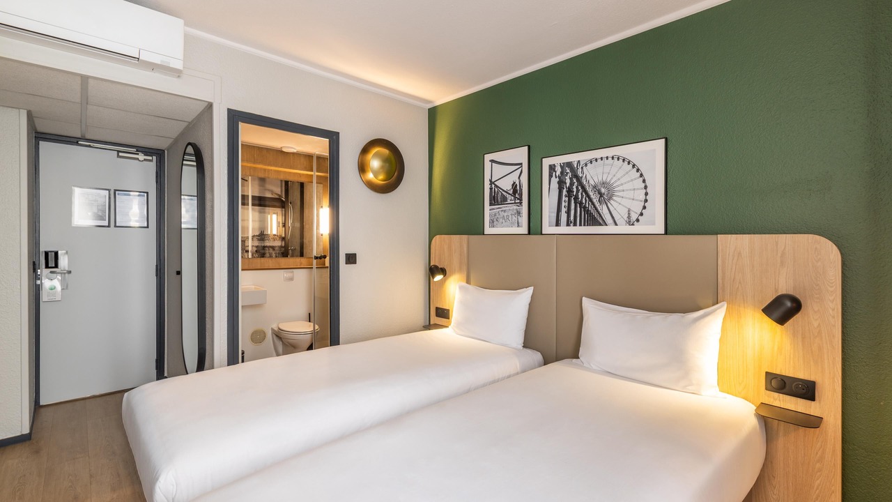 Photo of Bedroom in Levallois-Perret