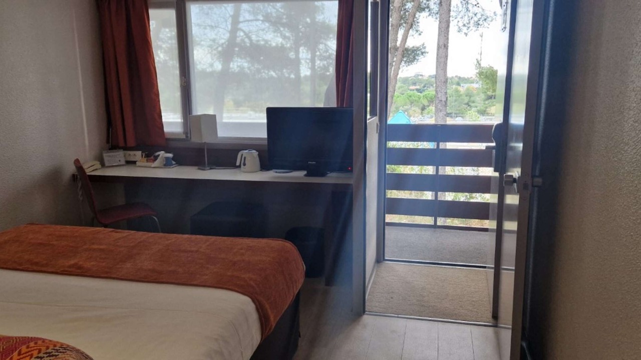 Photo of Bedroom in Saint-Clement-de-Riviere