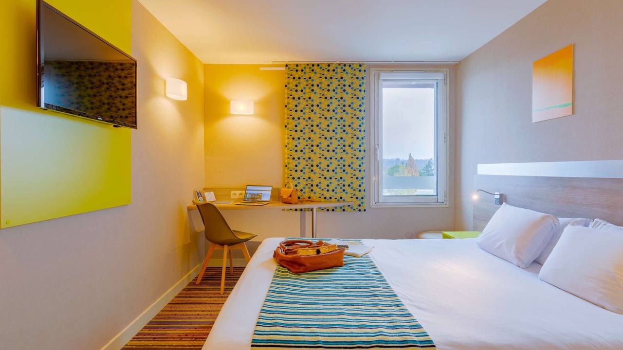 Photo of Bedroom in Saint-Bonnet-de-Mure