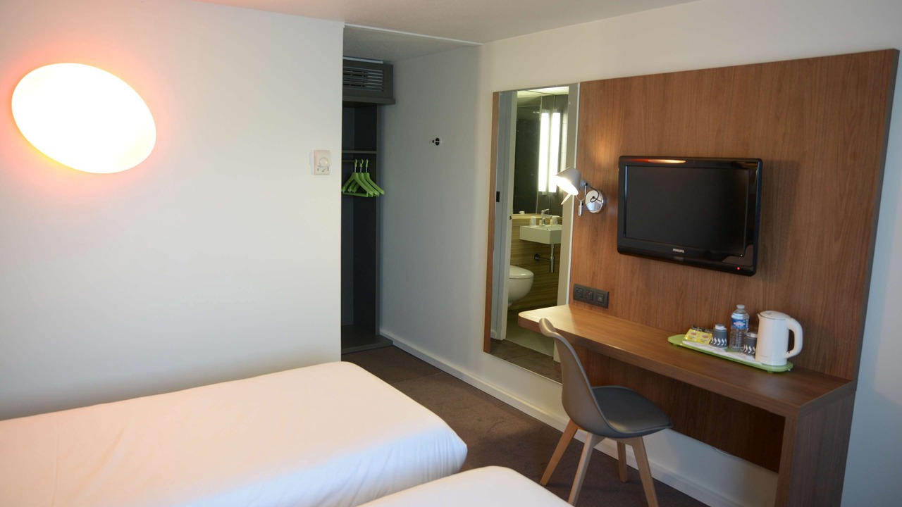 Photo of Bedroom in Balaruc-le-Vieux
