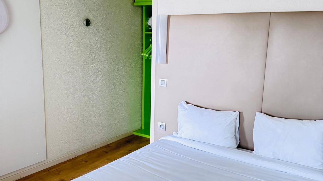 Photo of Bedroom in La Chapelle-Saint-Mesmin